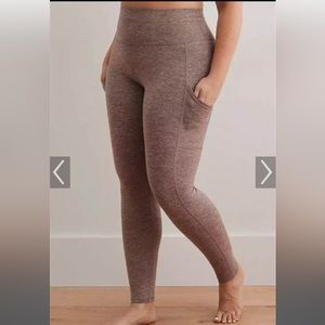 American Eagle softest stretch everything pocket legging size large color brown